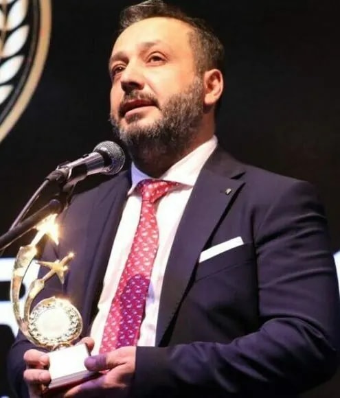 عاصفة هاليس أيدوغان في جوائز بلو سكاي لإنجازات الطيران
